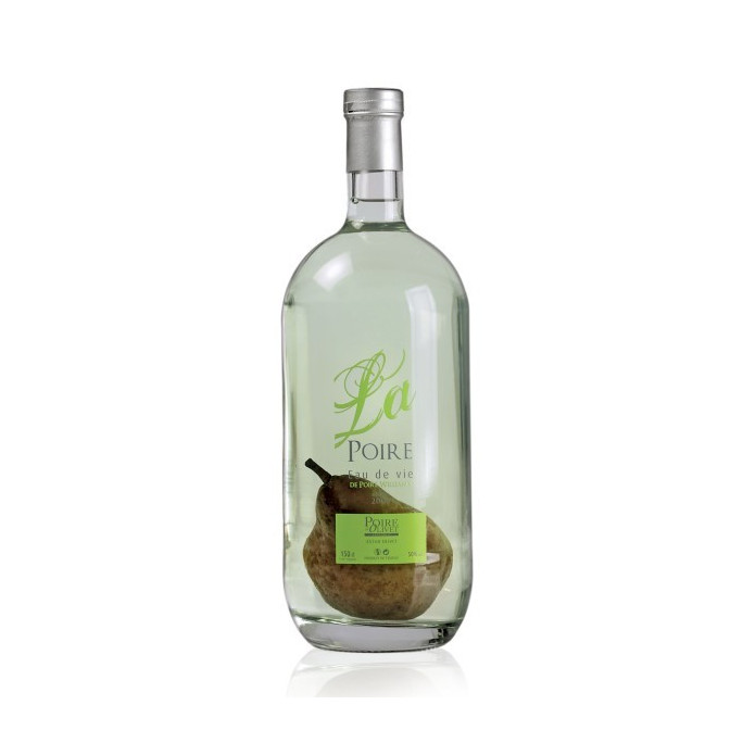 Eau de vie de poire d'Olivet Magnum fruit prisonnier