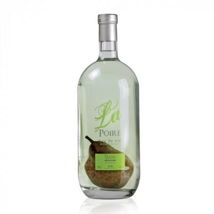 Eau de vie de poire d'Olivet Magnum fruit prisonnier